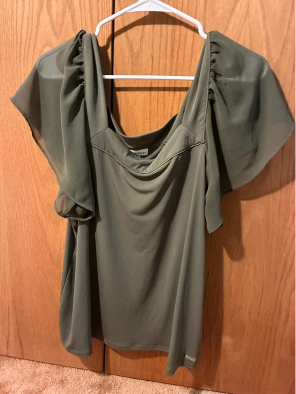 Calvin Klein size large top
